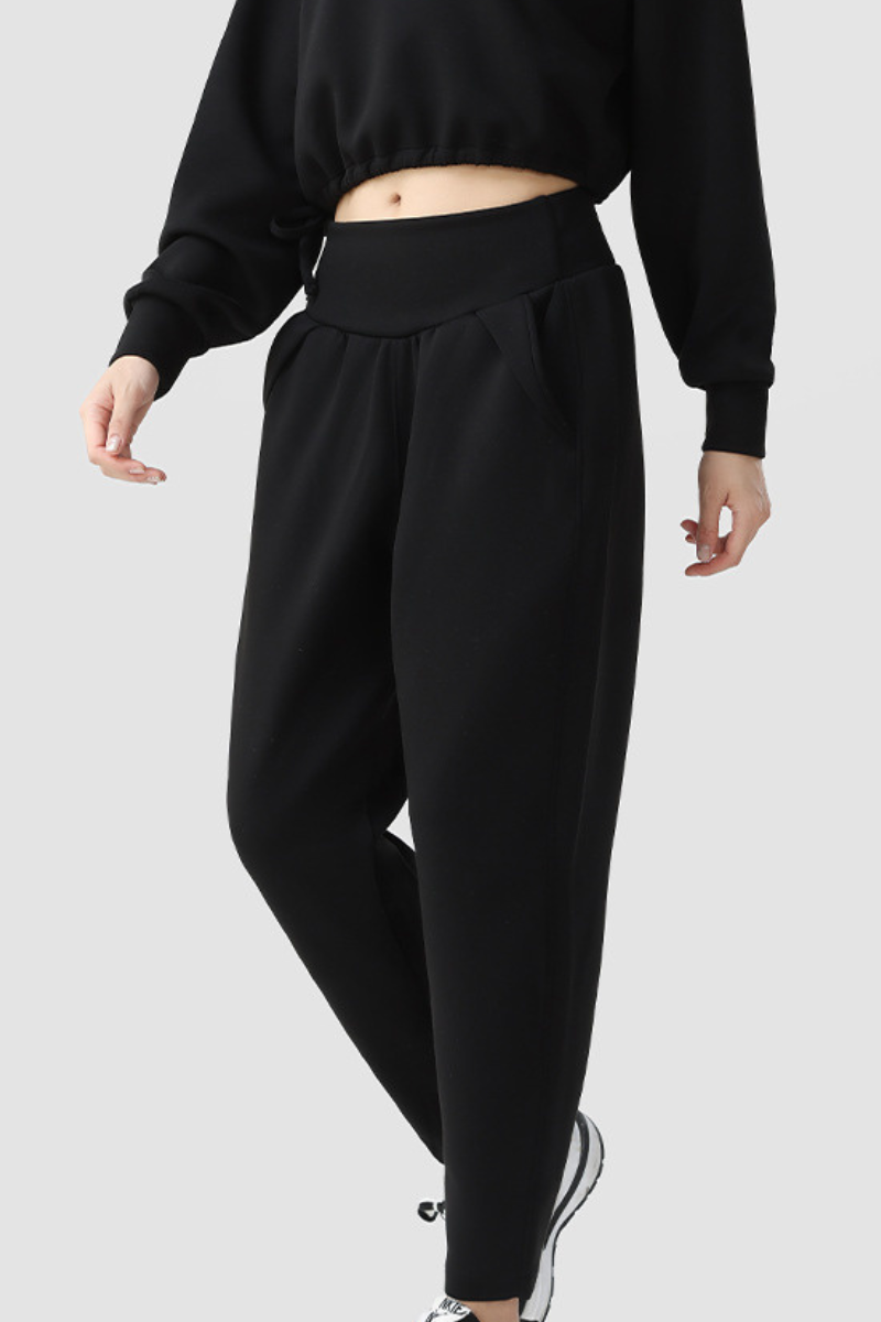 Women's High Rise Joggers with Pleated Waist and Side Pocket