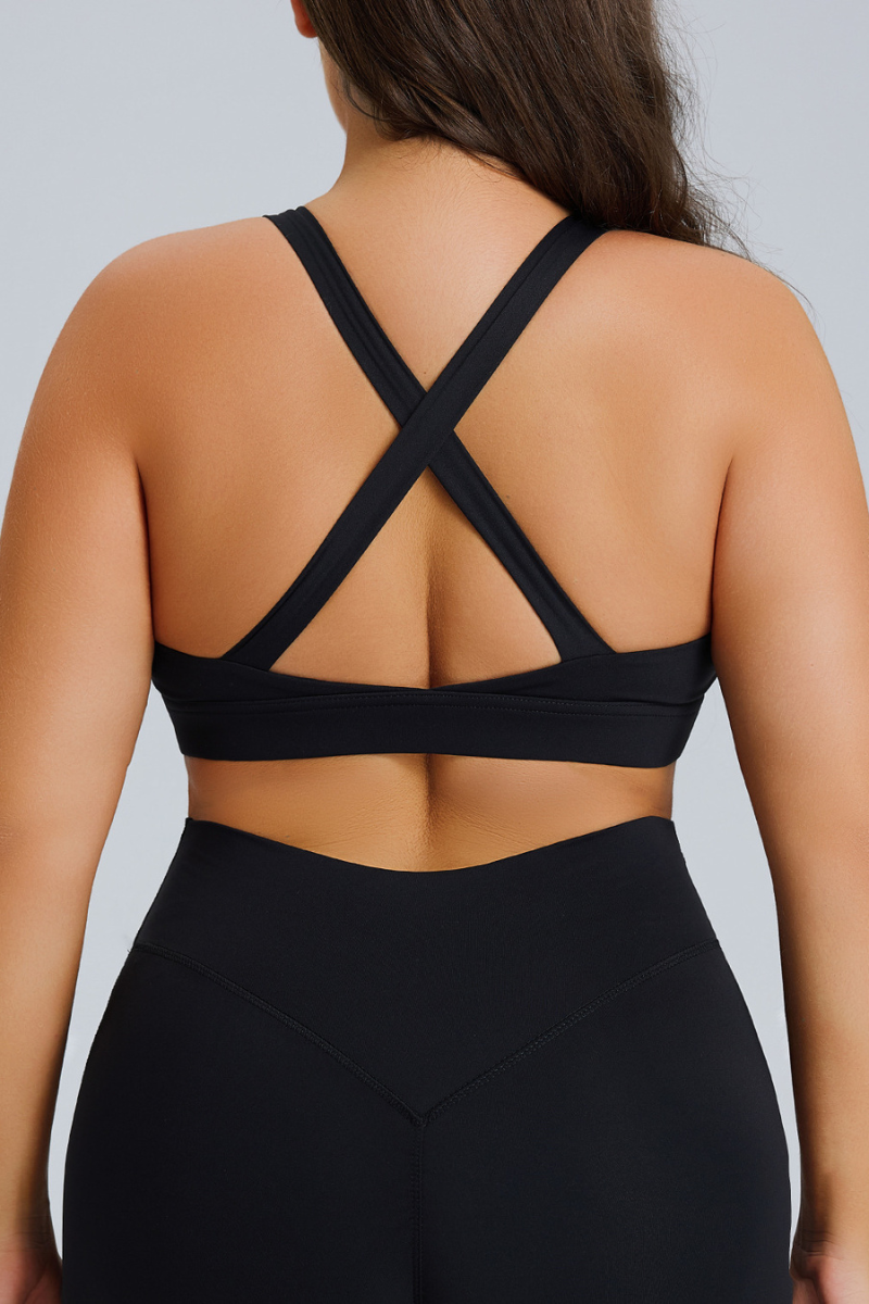 Plus Size Women's U-neck Cross Back Athletic Bra