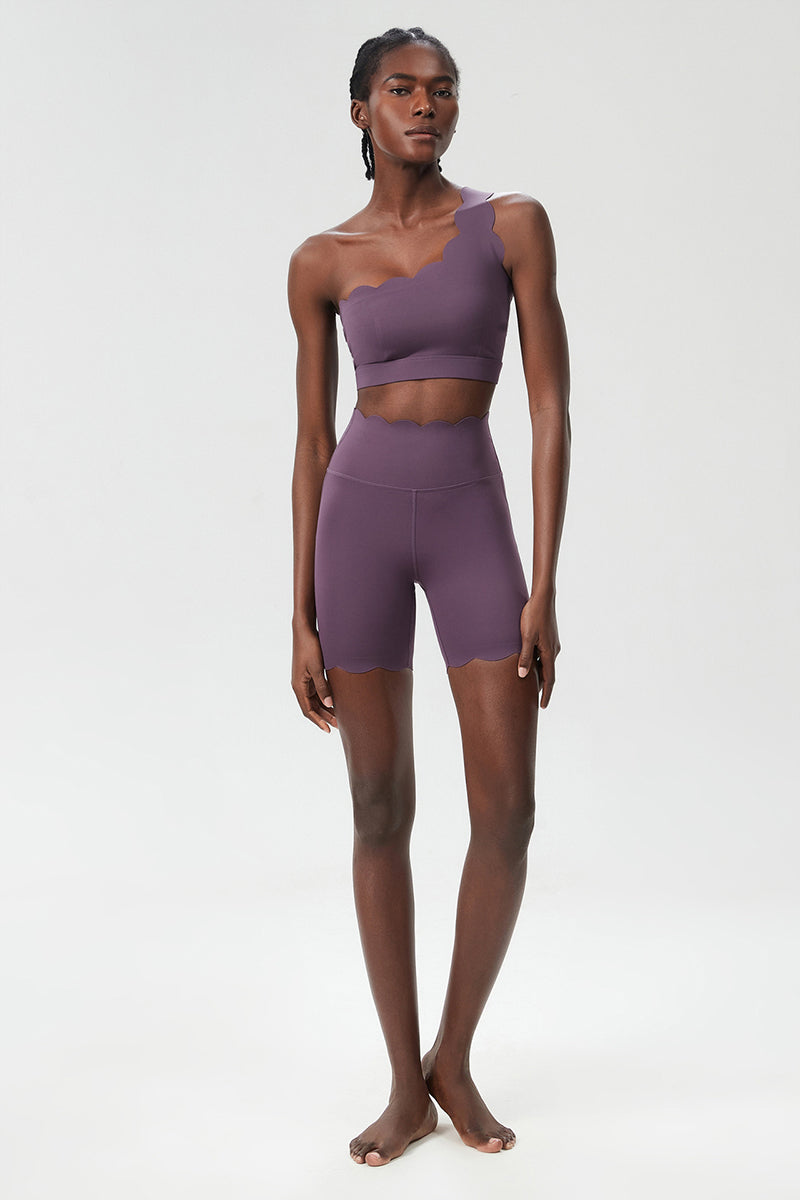 Women Scalloped High-Neck Plus Size Yoga Set - One-Shoulder Quick-Dry Bra & Wave Hem Shorts