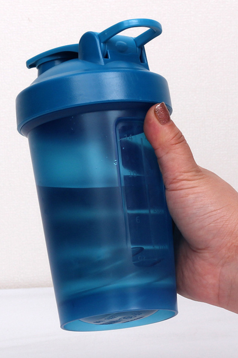 Portable Fitness Shaker Cup 400ml with Wire Ball & Scale