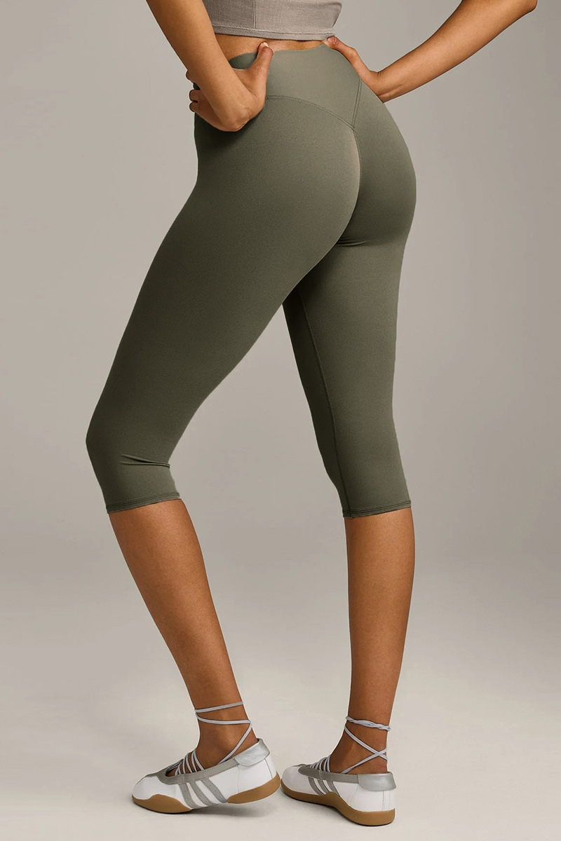 Women's Athletic High Waist Sculpting Capri Yoga Leggings