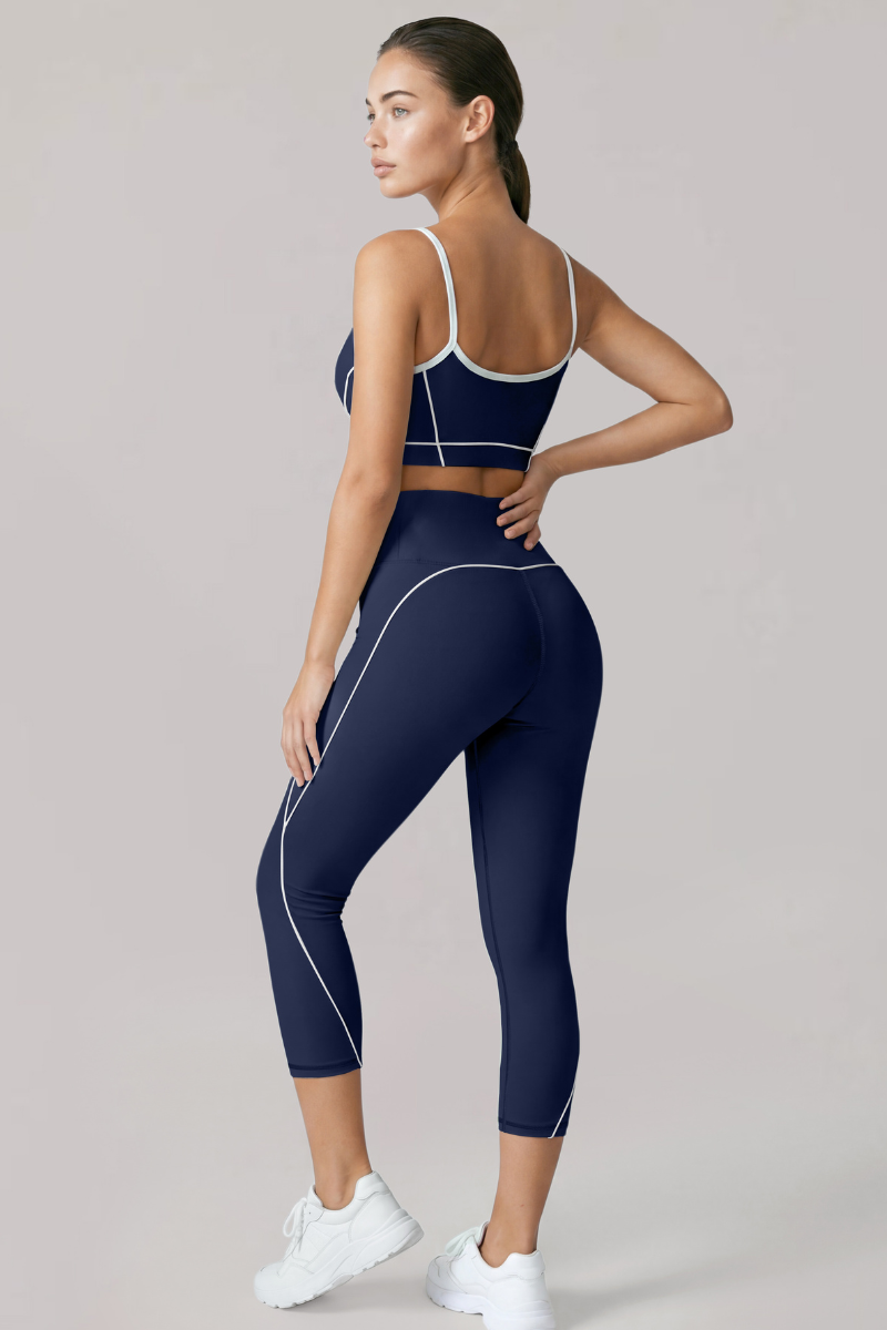 Women's Contrast-Line Bra And Capri Leggings Yoga Set