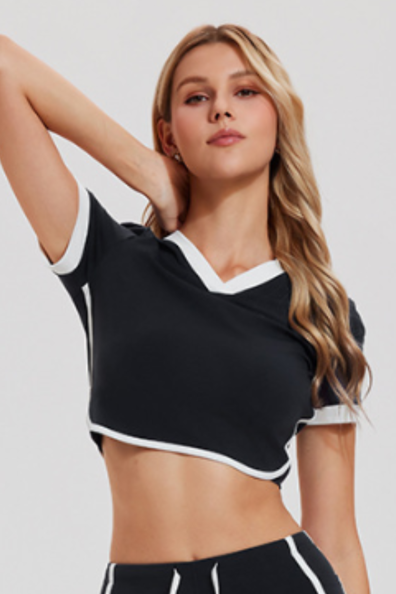 Women's Contrast Trim V-Neck Cropped Tennis T-shirt