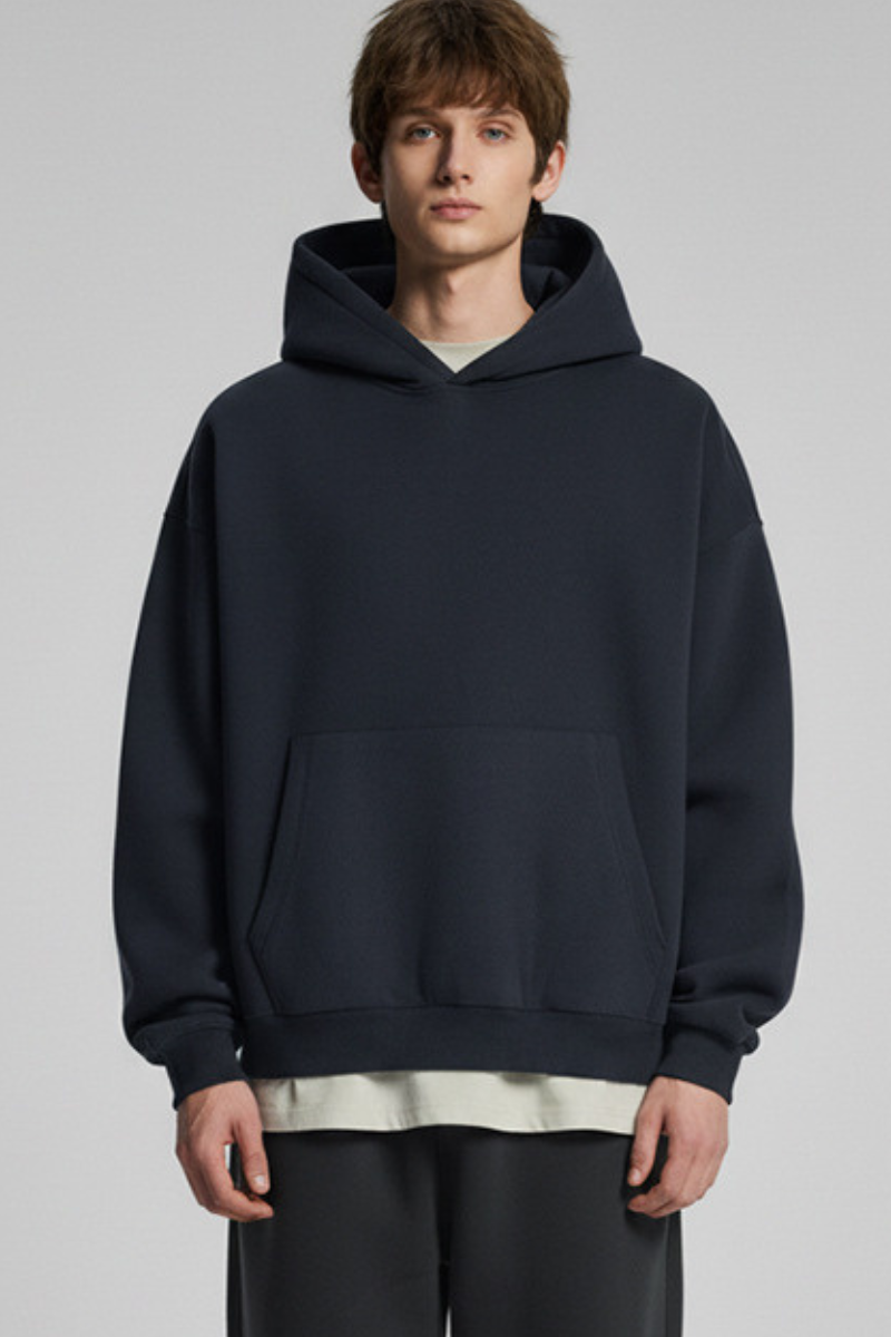 Insulated and thick-cuffed hoodie