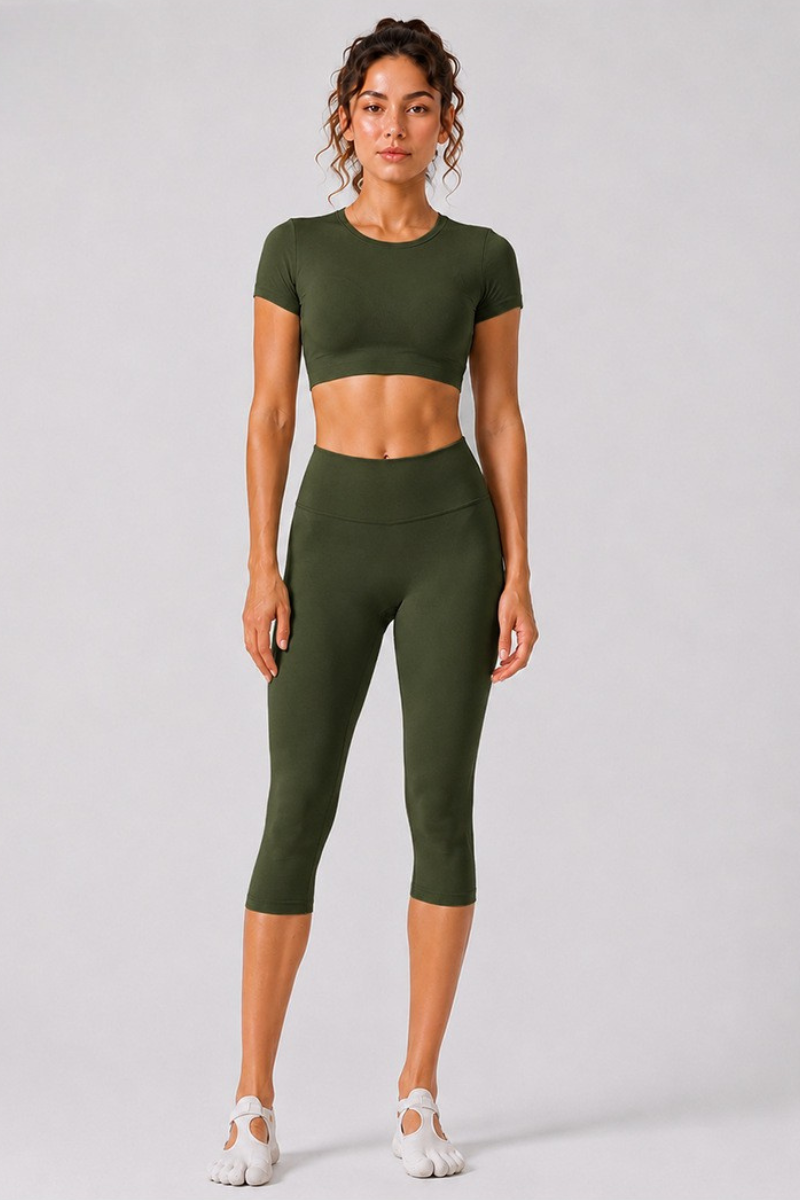 Women's Cropped T-shirt & Capri Leggings Workout Yoga Sets