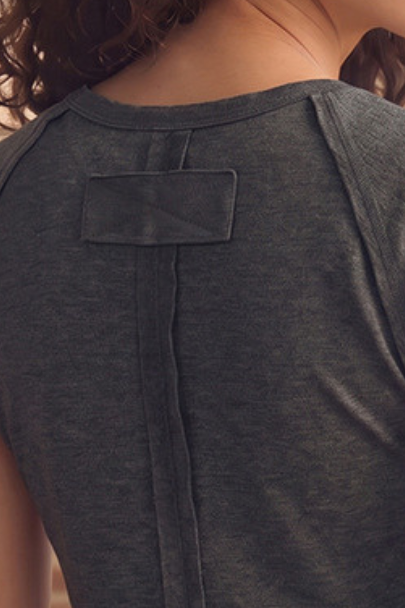 Women's Back Panel Stitched Raglan Sleevee Slim Fit Tee