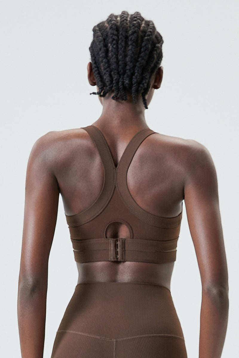 Back buckle cross-back sports bra