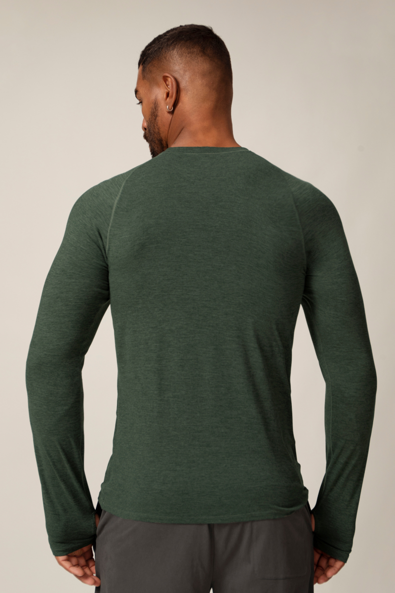 Men's Round-Neck Solid Fitted Long Sleeved Sports Shirt