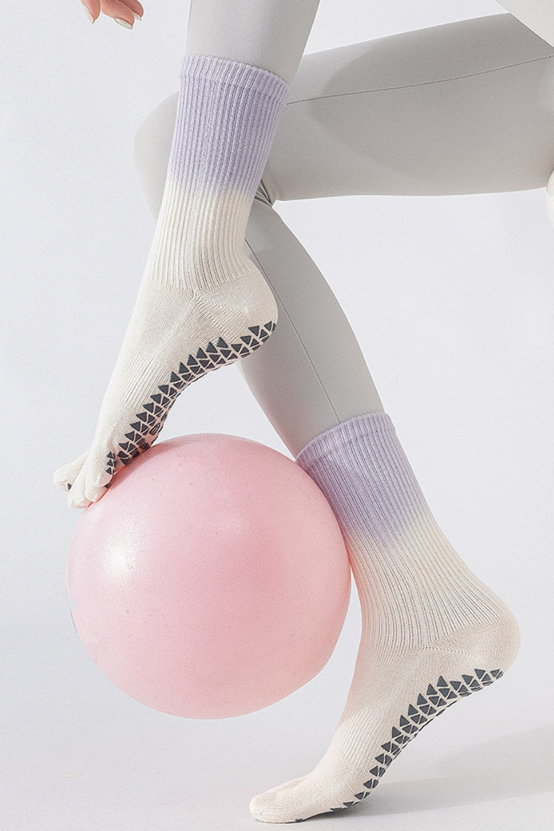 Women's Gradient Separator Anti-Slip Yoga Crew Cotton Socks