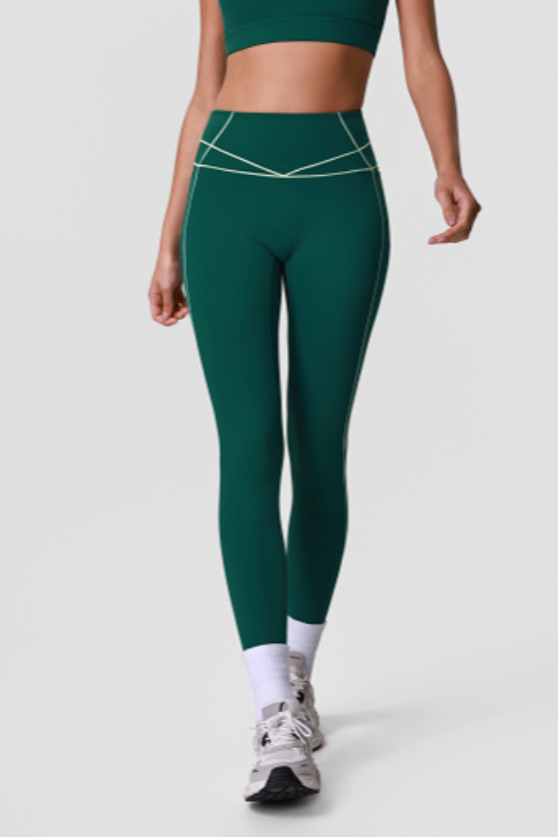 Women's Cutout Back Sports Cami & 9/10 Yoga Leggings Set