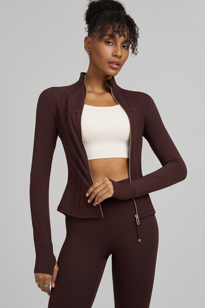 Collar-style jacket with zipper closure