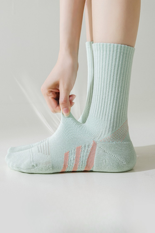 Women's Moisture-Wicking Shock-Absorbing Crew Socks