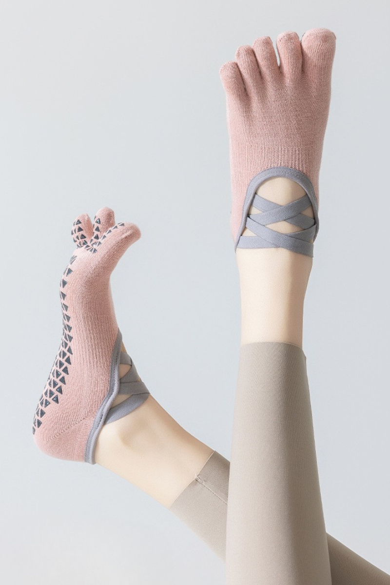 Women's Crisscross Strap Toe-Separated Non-Slip Yoga Socks