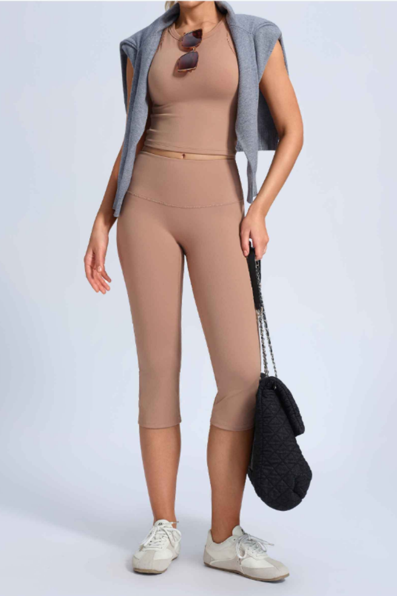 Women Sport Sets:Cut Out Tank Top And Capri-Length Leggings
