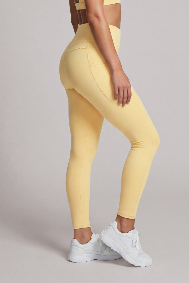Women's Athletic High Rise Peach Butt 9/10 Yoga Leggings