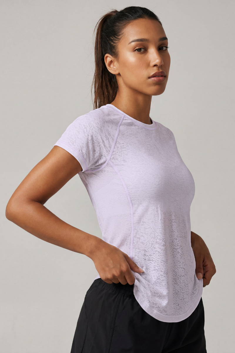 Women's Breathable Mesh Splicing Back Curved Hem T-shirt