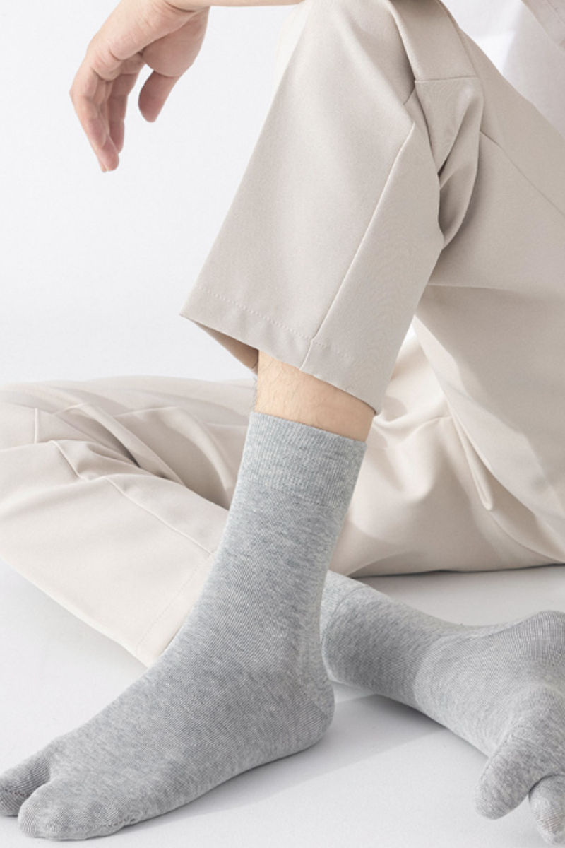 Men's Breathable Two-Toe Split Toe Crew Socks