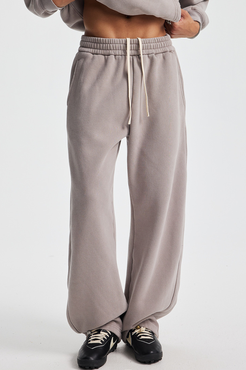 Thicker, distressed-look sweatpants with fleece lining