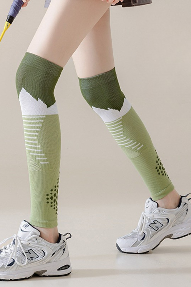 Women's Color Block Anti-Slip Sports Knee-High Socks
