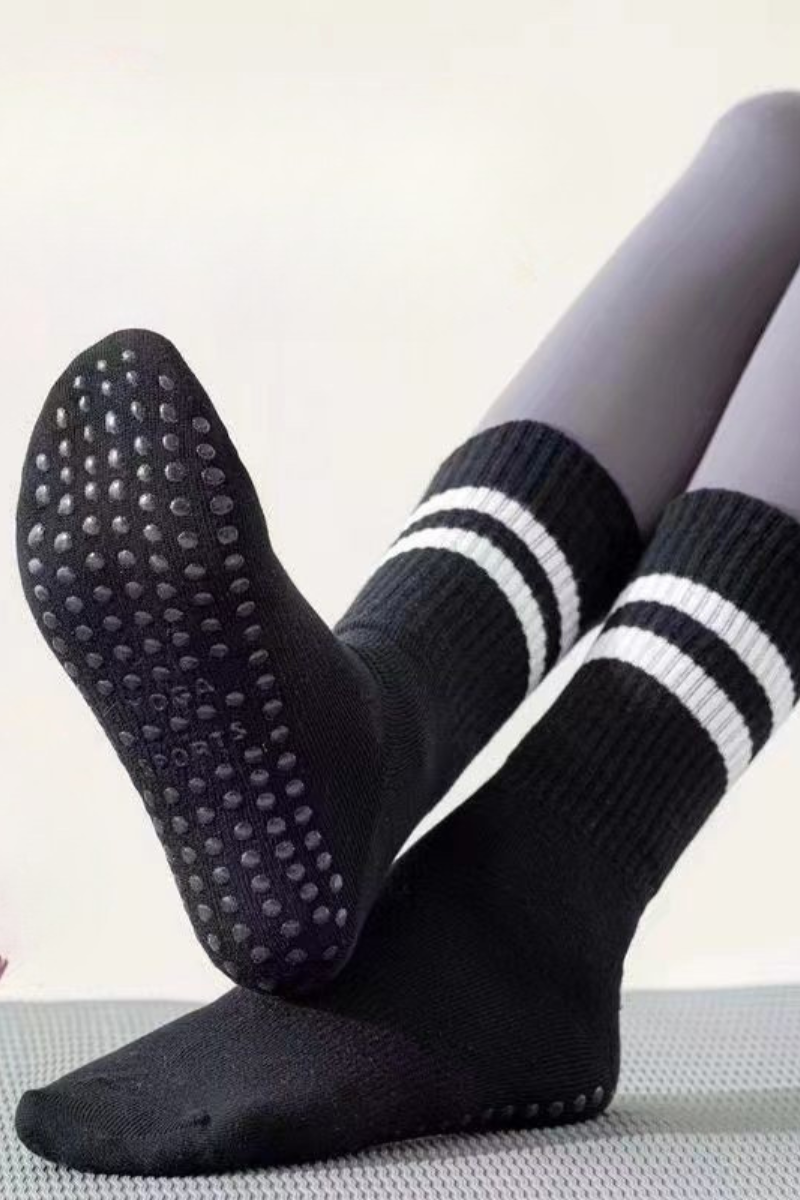 Mid-Calf Color Block Professional Anti-Slip Yoga Socks
