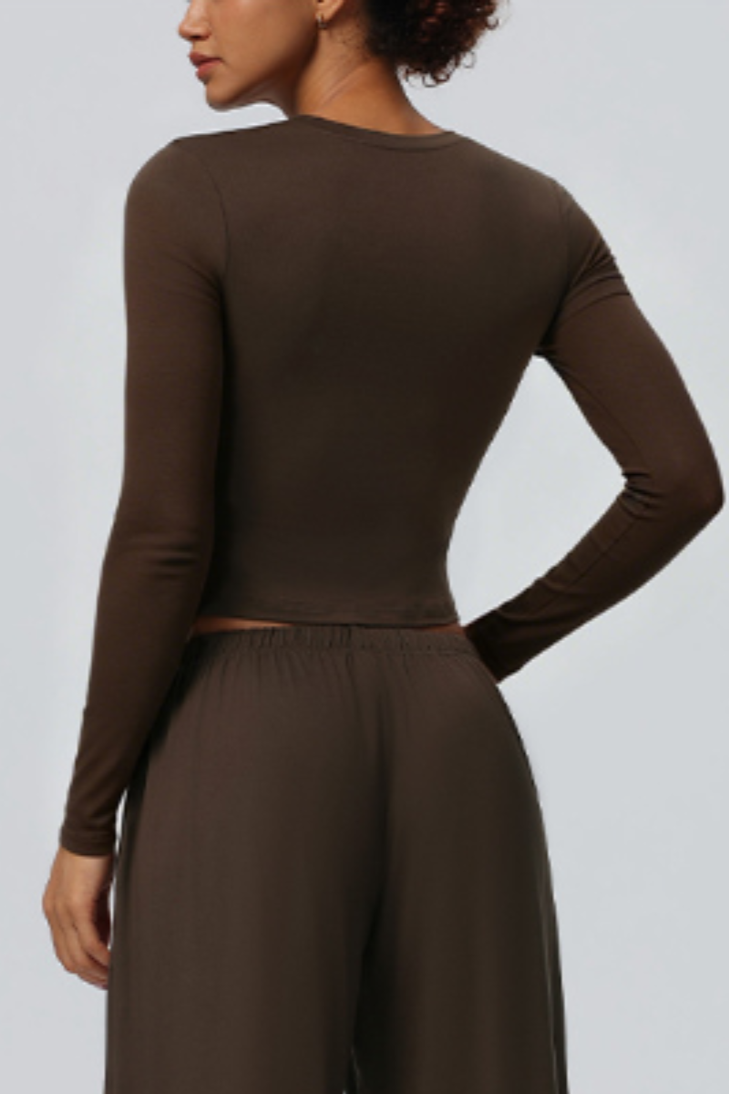 Women's Crew Neck Cropped Long Sleeve Athletic Top