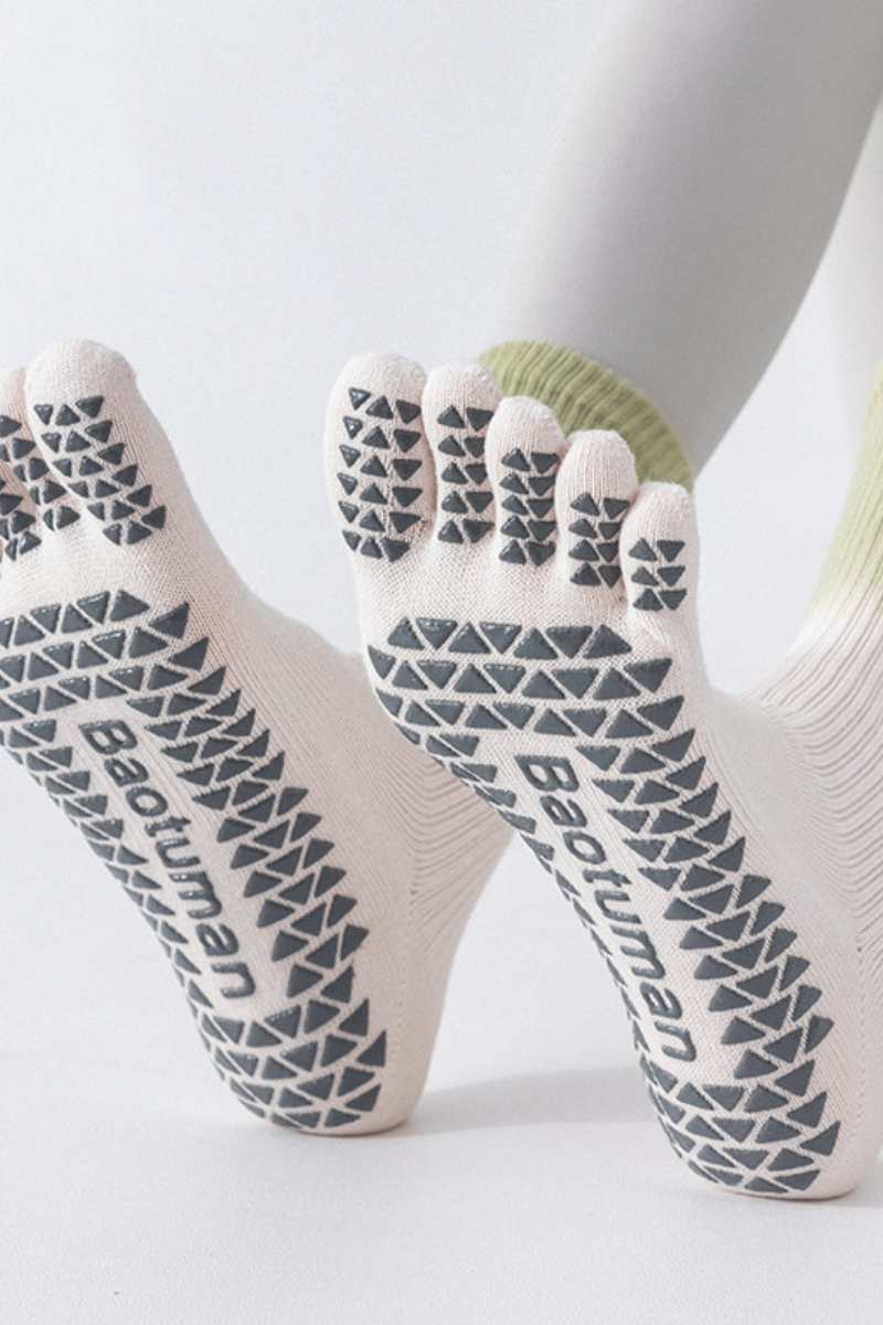 Women's Gradient Separator Anti-Slip Yoga Crew Cotton Socks