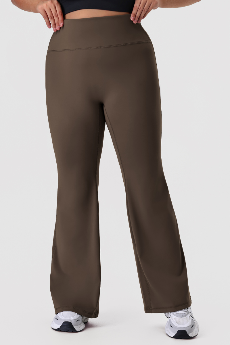 Plus Size Women's Utility Pocket Textured Yoga Flare Pants