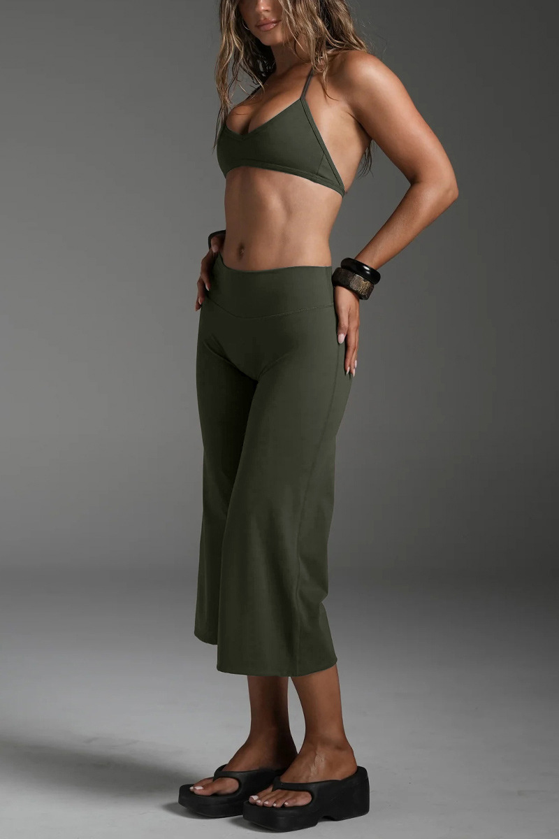 Women's Halterneck Bra And Wide-Leg Capri Pants 2-Piece Set