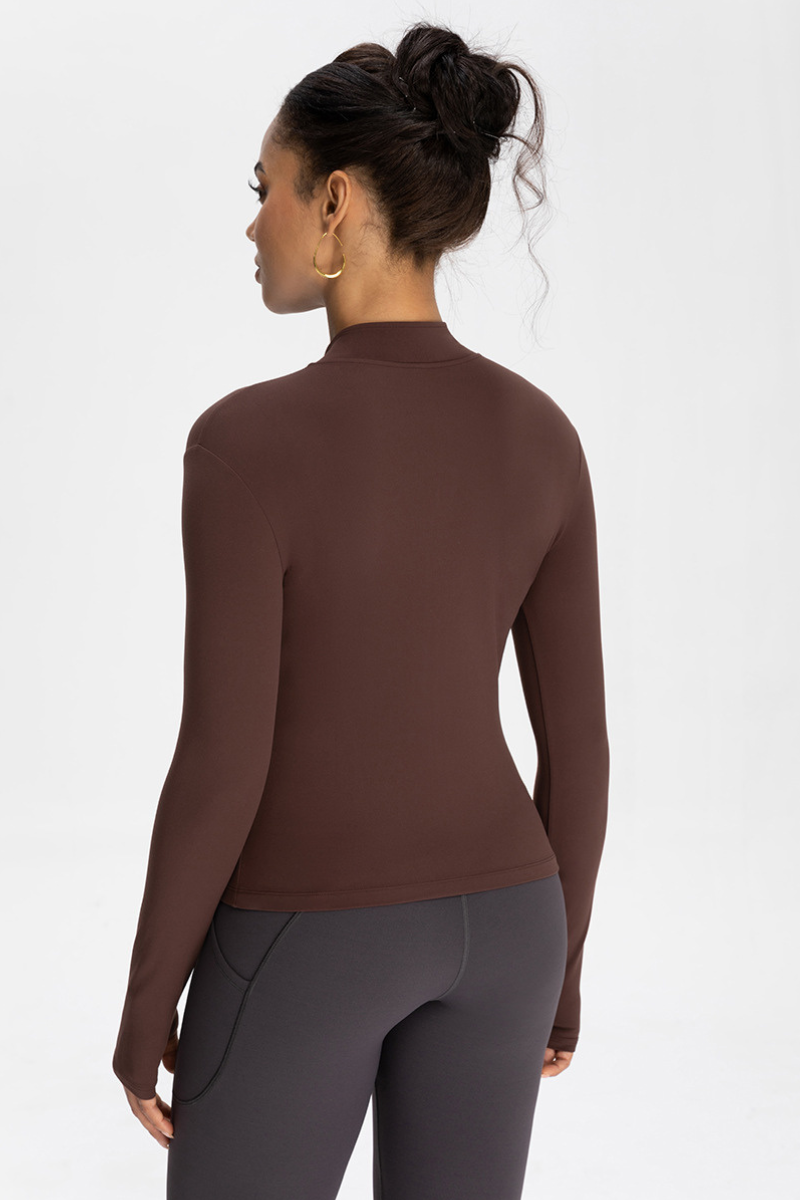 Collar-style jacket with zipper closure