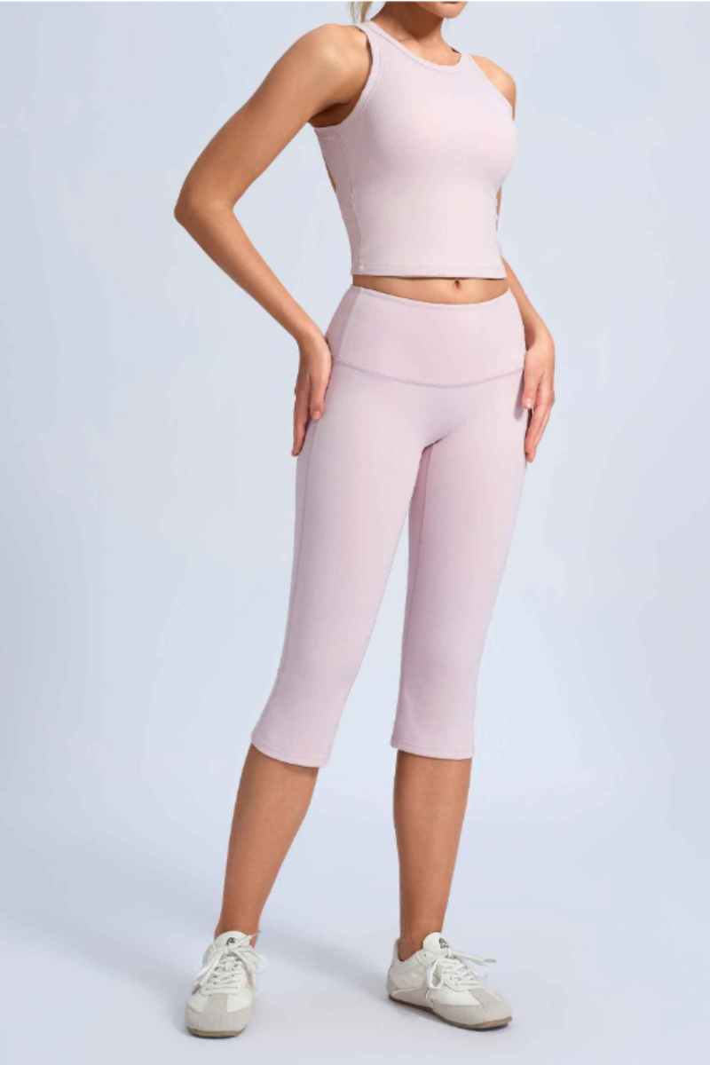 Women Sport Sets:Cut Out Tank Top And Capri-Length Leggings
