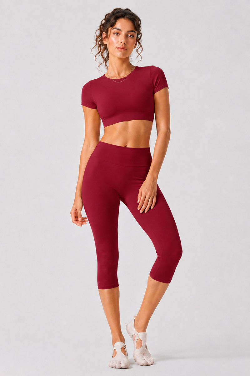 Women's Cropped T-shirt & Capri Leggings Workout Yoga Sets