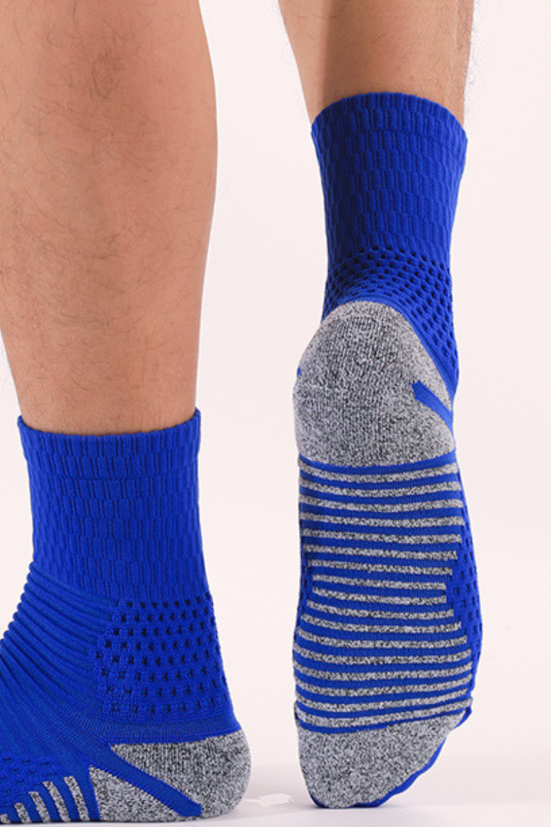 Gradient Ombre Quick-Dry Non-Slip Basketball Crew Socks