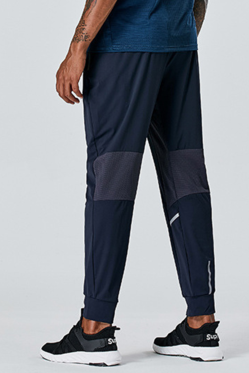 Men's Mesh Panel Reflective Jogger Quick Dry Athletic Jogger