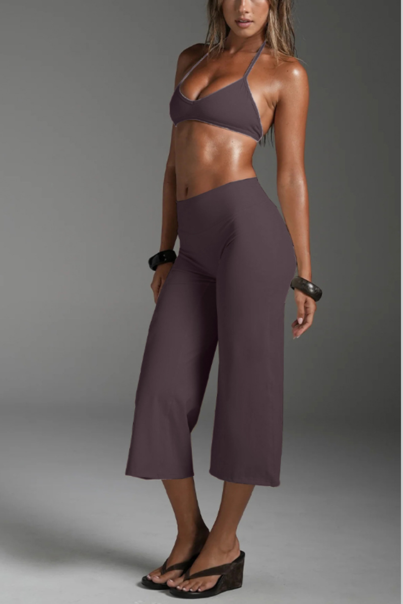 Women's Halterneck Bra And Wide-Leg Capri Pants 2-Piece Set