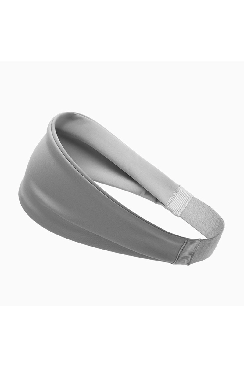 Multifunctional wide-rimmed sports headband.