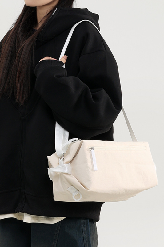 Fashionable Waterproof Cross-Body Cycling Fitness Bag