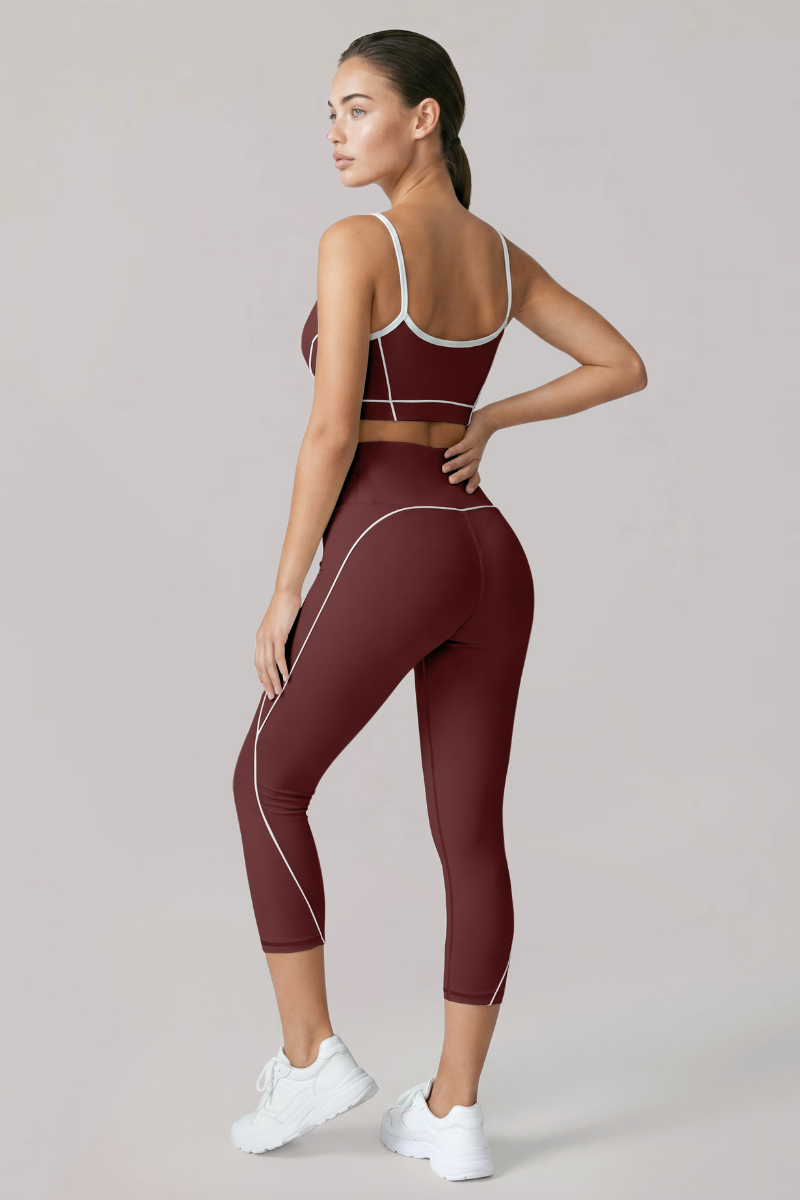 Women's Contrast-Line Bra And Capri Leggings Yoga Set