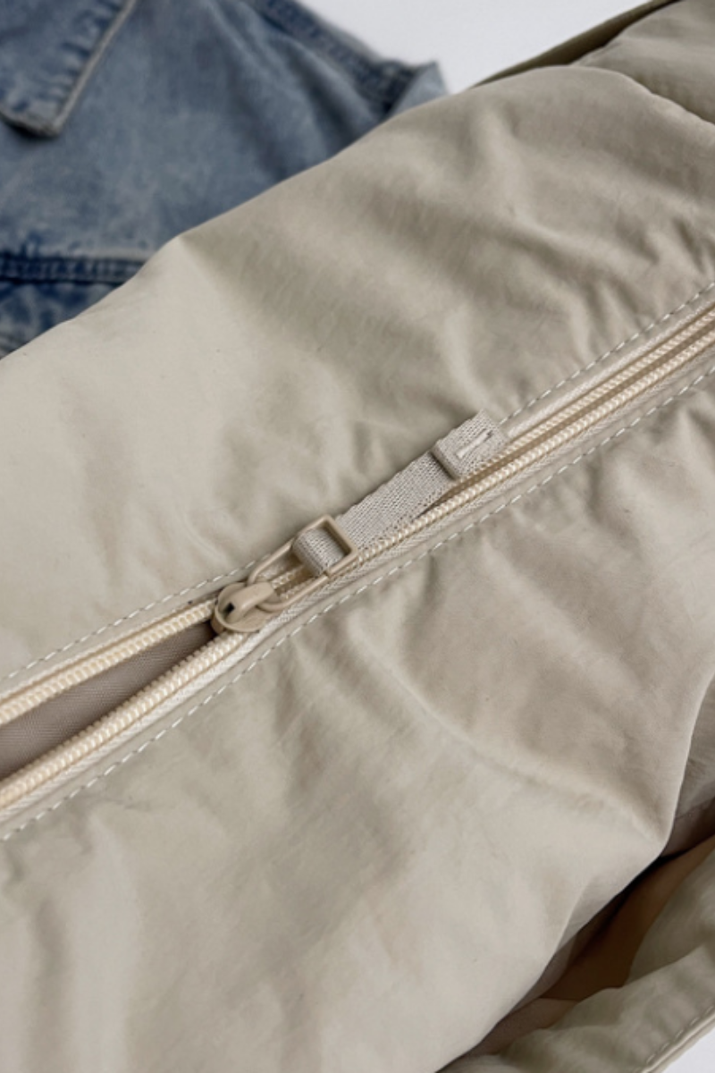 Fashionable Nylon Dumpling-Shaped Sports Crossbody Bag