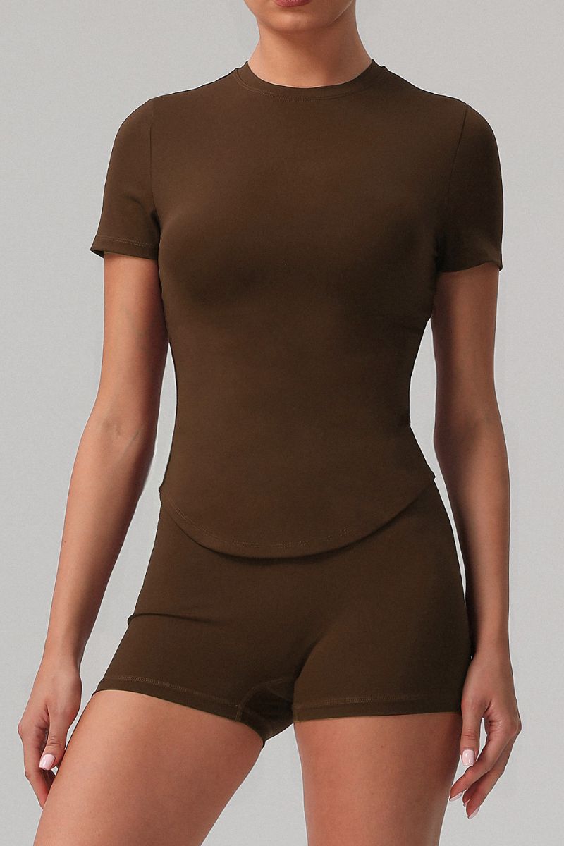 Short-sleeved sports T-shirt and shorts 2-piece set