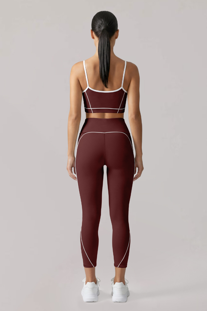 Women's Contrast-Line Bra And Capri Leggings Yoga Set