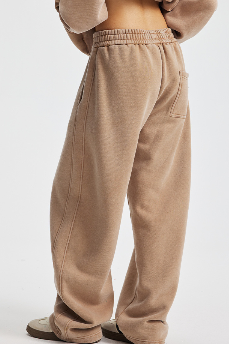 Thicker, distressed-look sweatpants with fleece lining