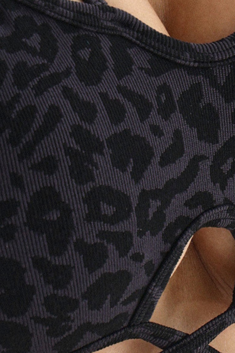 Women's Leopard Print Crisscross Strap Back Sports Bra