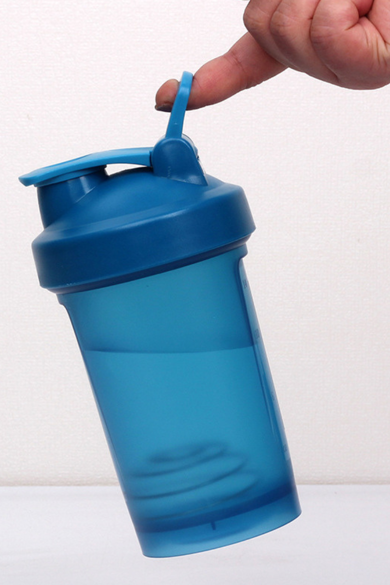 Portable Fitness Shaker Cup 400ml with Wire Ball & Scale