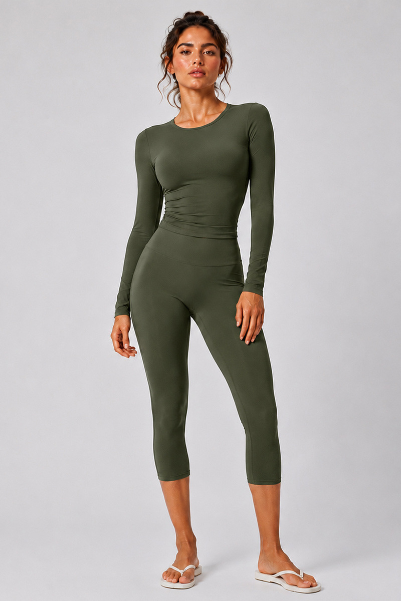 Women's Brushed Crew Neck Long Sleeve T-shirt And Capri Yoga Set