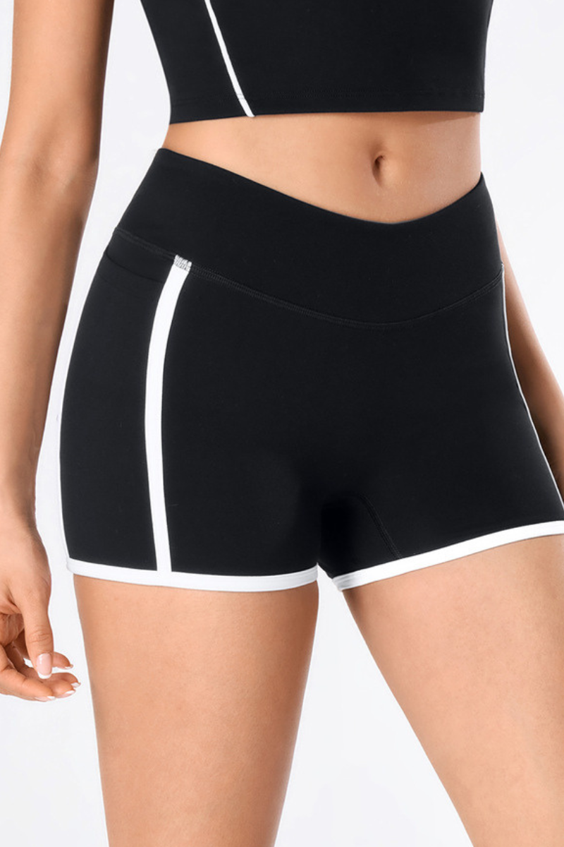Women's Contrast Trim Side Pocket Workout Yoga Shorts